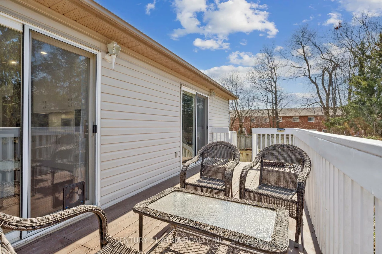 28, Cassandra, East Bayfield, Barrie