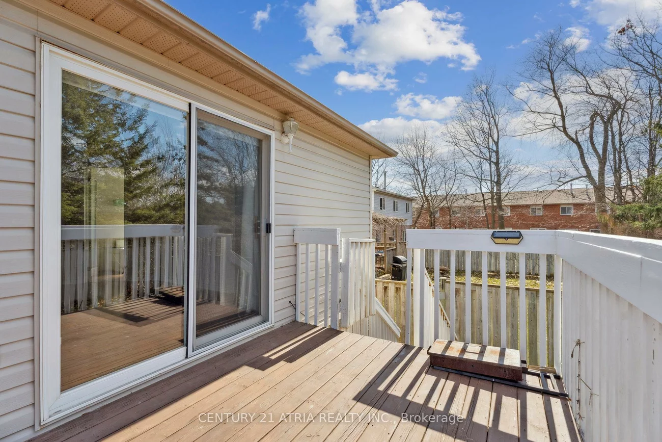 28, Cassandra, East Bayfield, Barrie