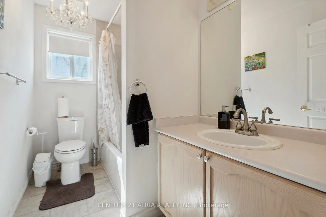 28, Cassandra, East Bayfield, Barrie