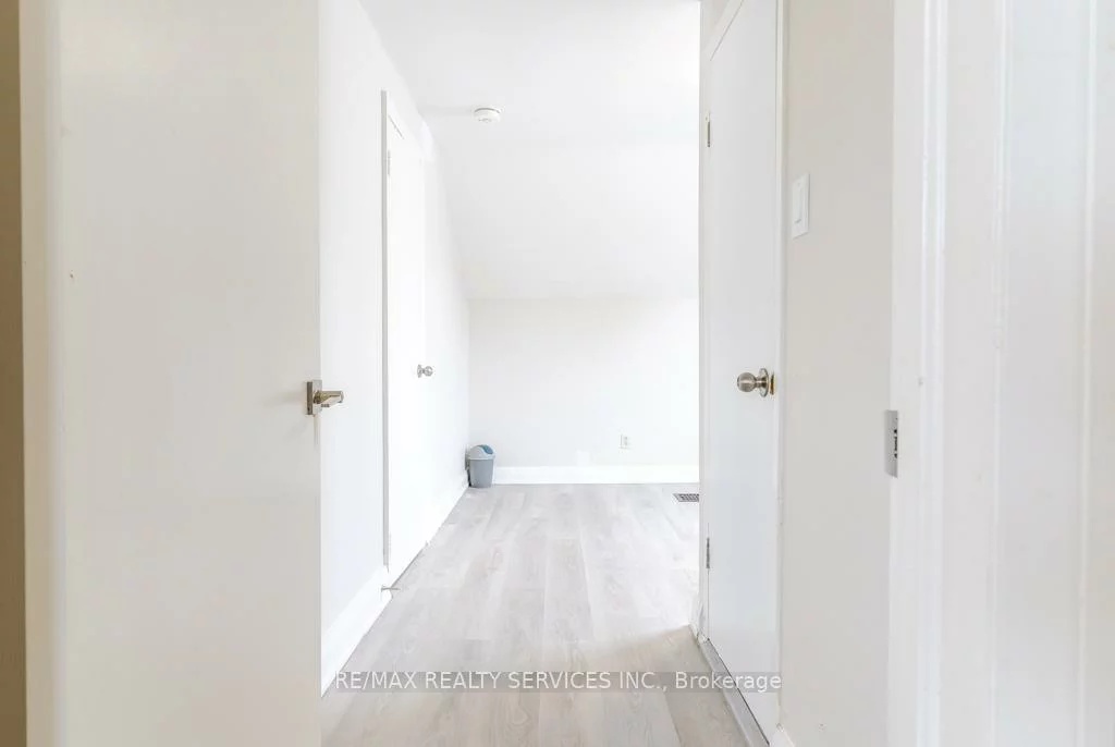 73, Drury, Wellington, Barrie