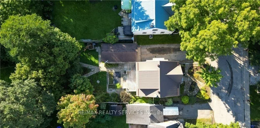 73, Drury, Wellington, Barrie