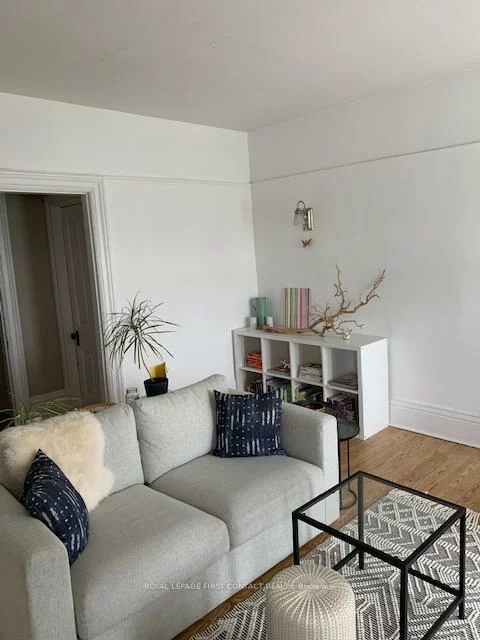 9, Poyntz, City Centre, Barrie