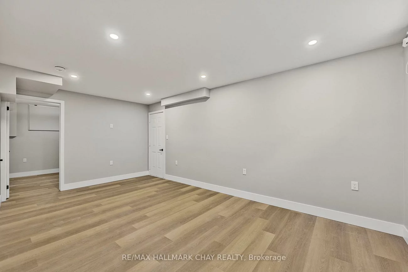 110, Codrington, Codrington, Barrie