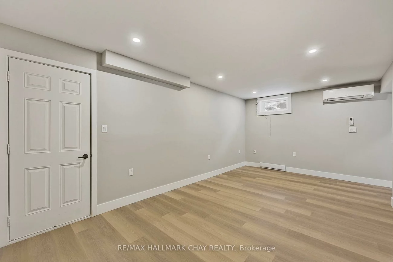 110, Codrington, Codrington, Barrie