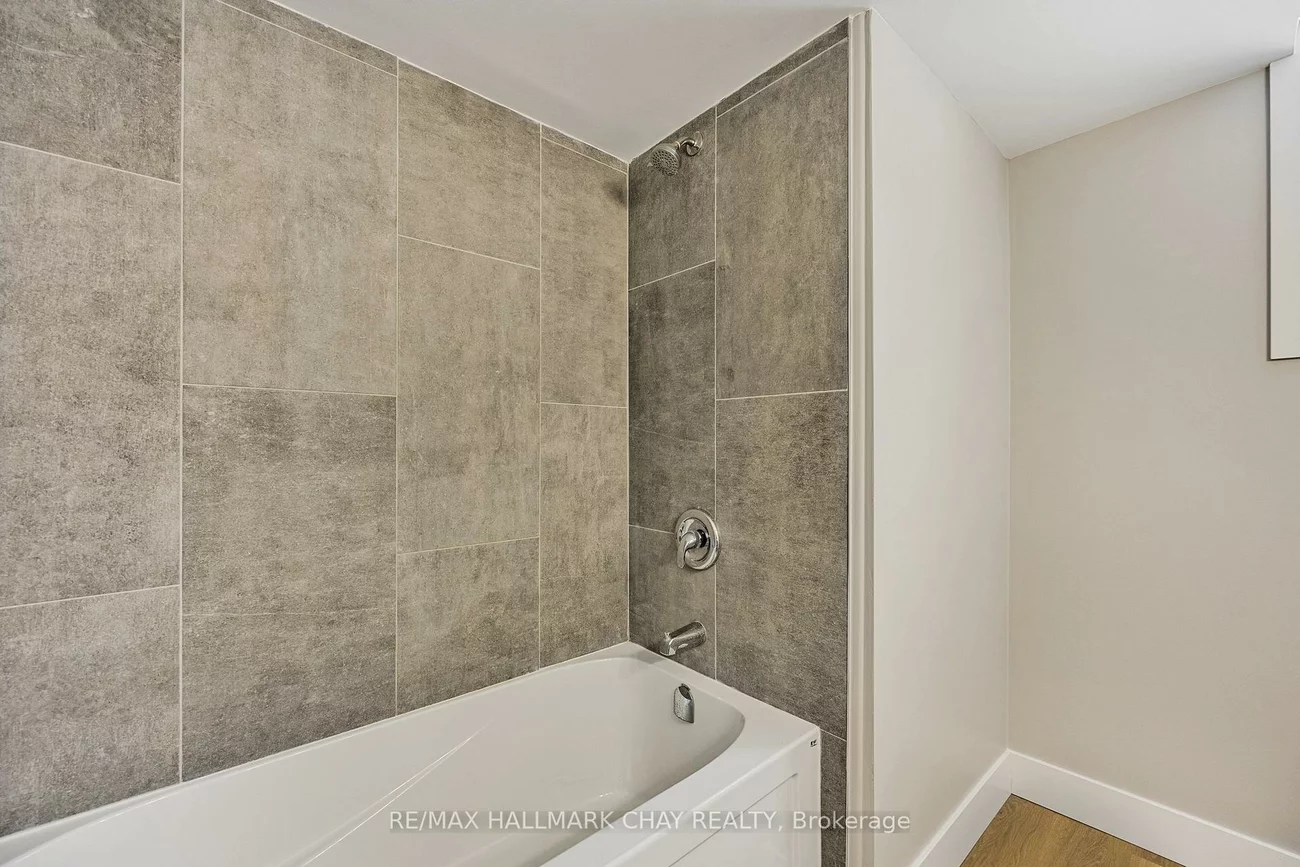 110, Codrington, Codrington, Barrie