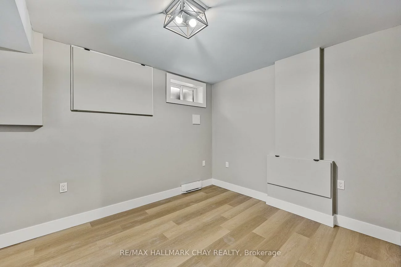 110, Codrington, Codrington, Barrie