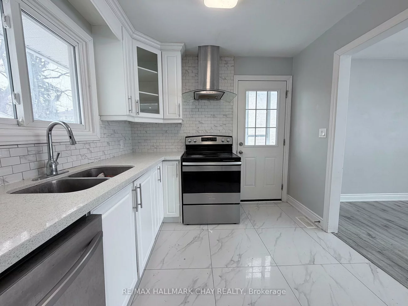 152, Rose, Wellington, Barrie