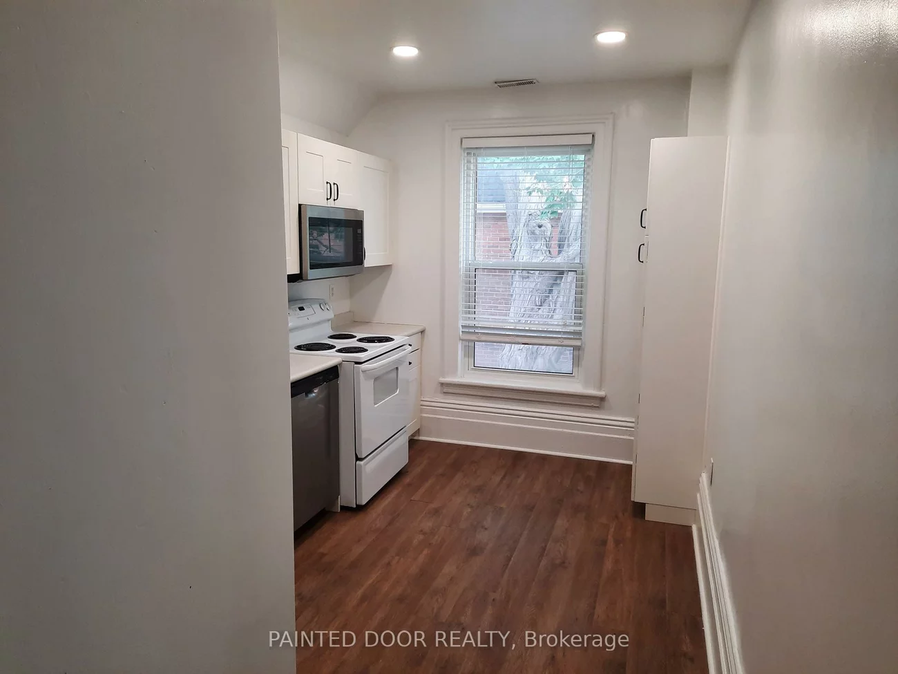 28, Wellington, Queen's Park, Barrie