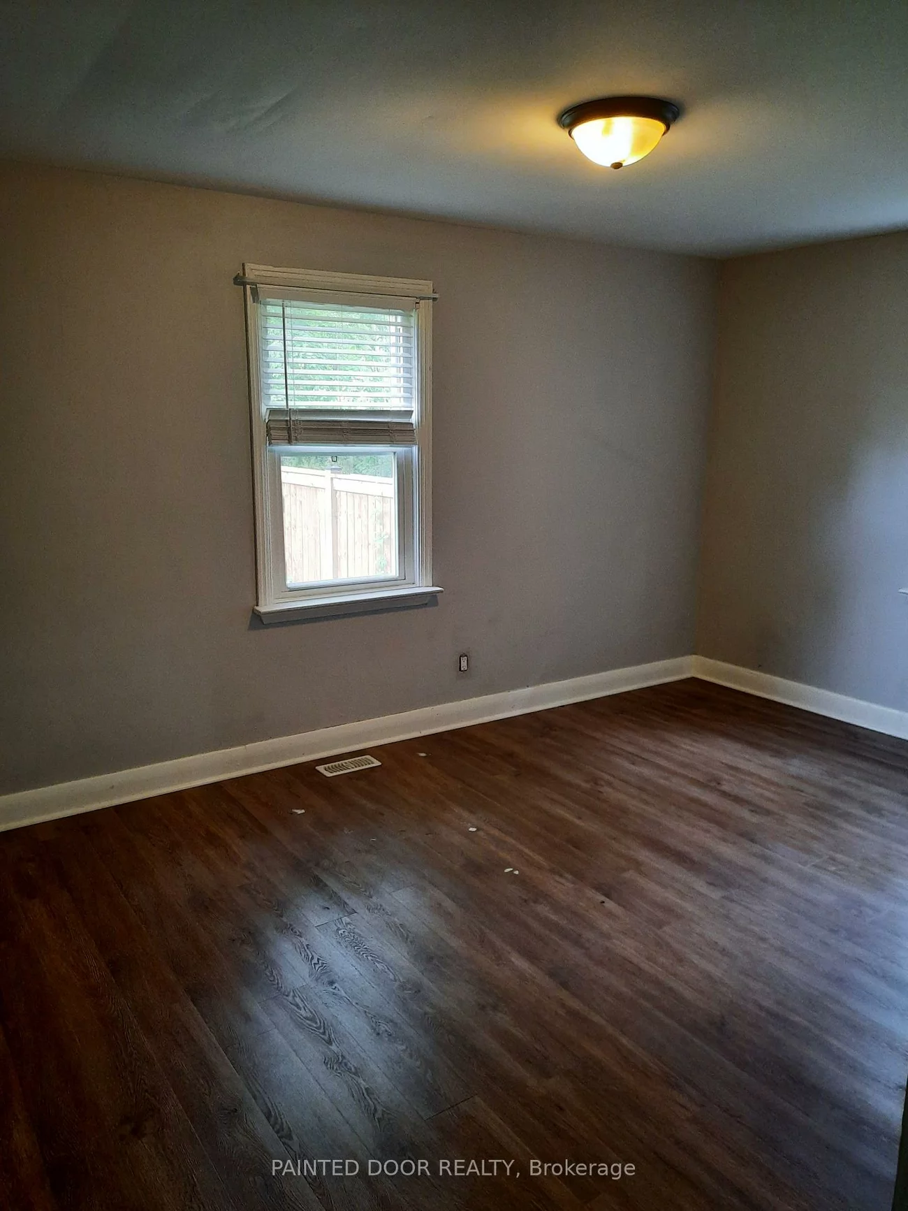 28, Wellington, Queen's Park, Barrie