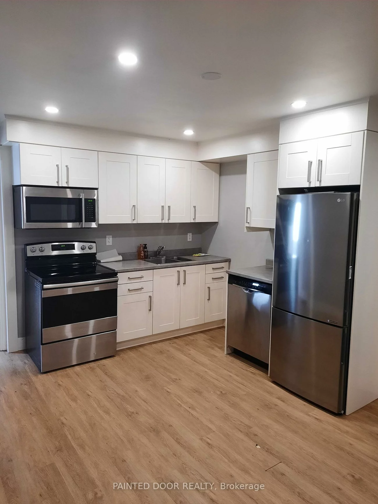 28, Wellington, Queen's Park, Barrie