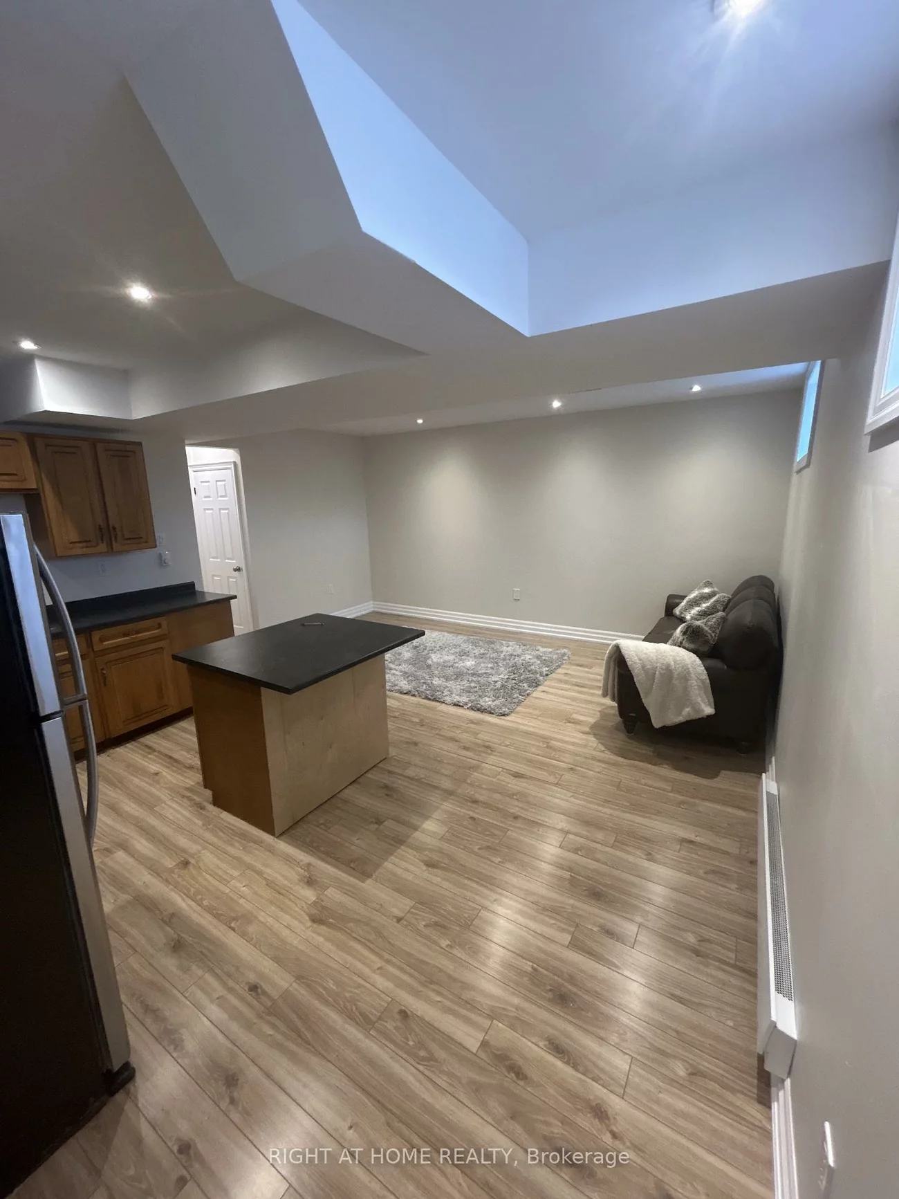 73, Barre, Painswick North, Barrie