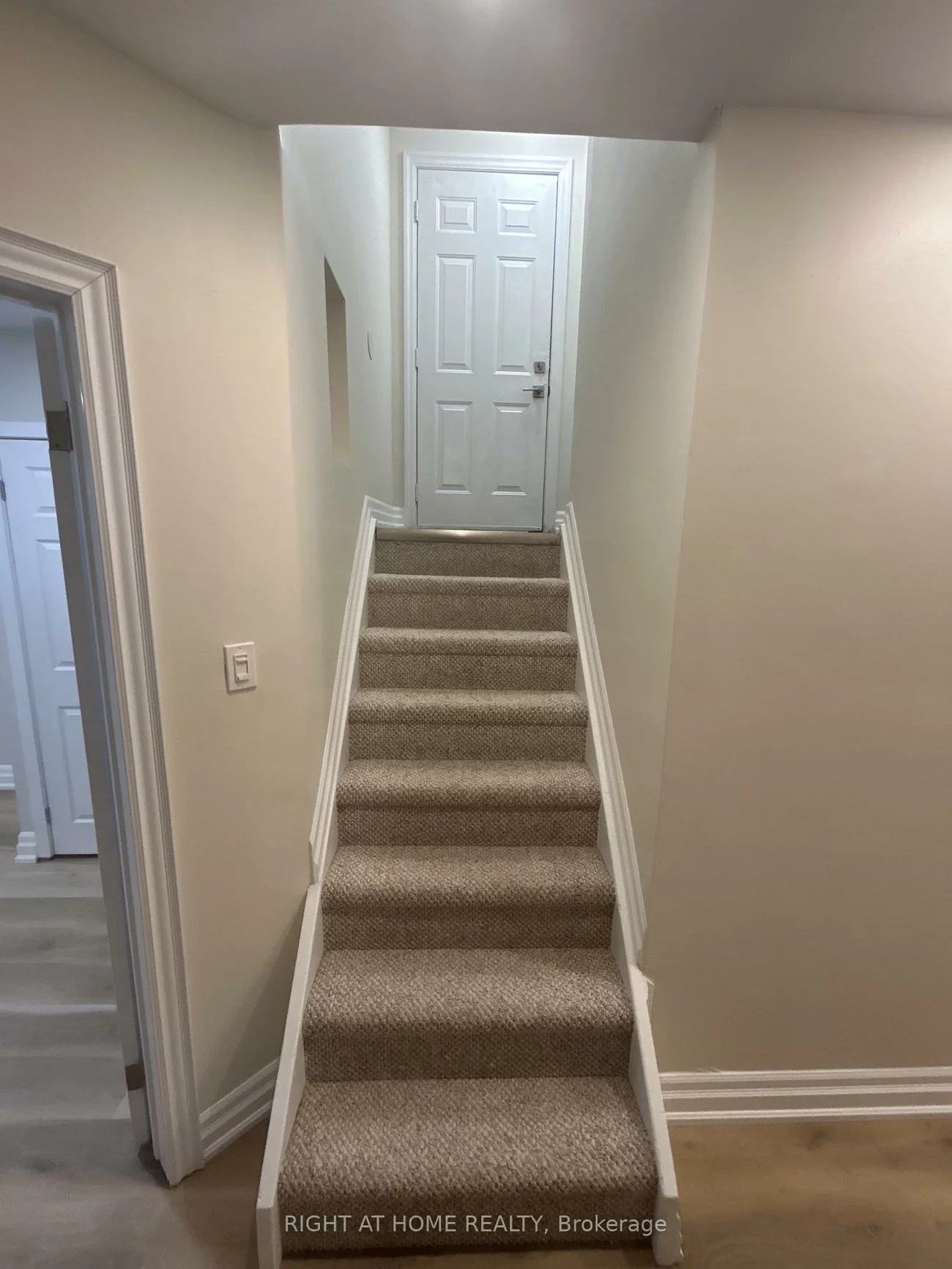 73, Barre, Painswick North, Barrie