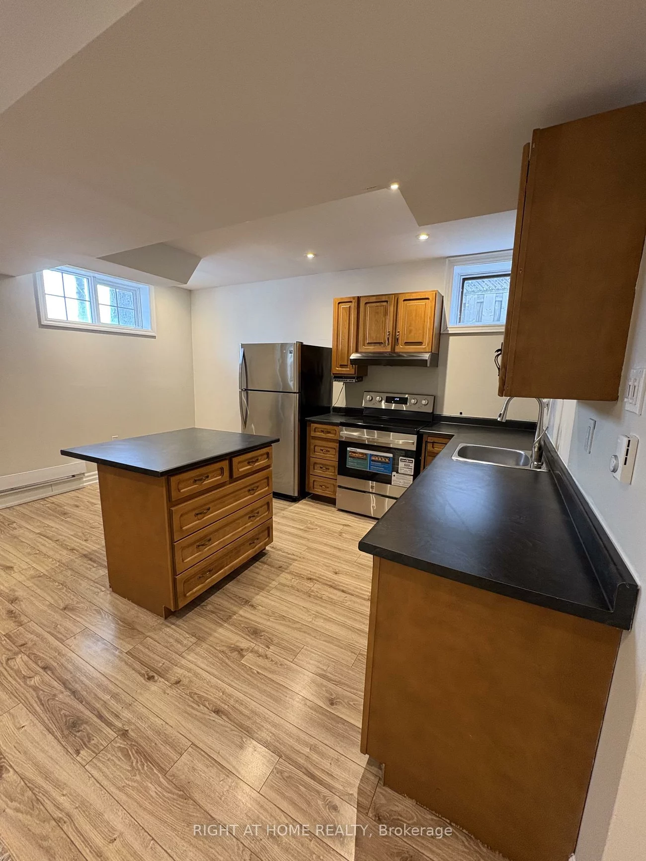 73, Barre, Painswick North, Barrie