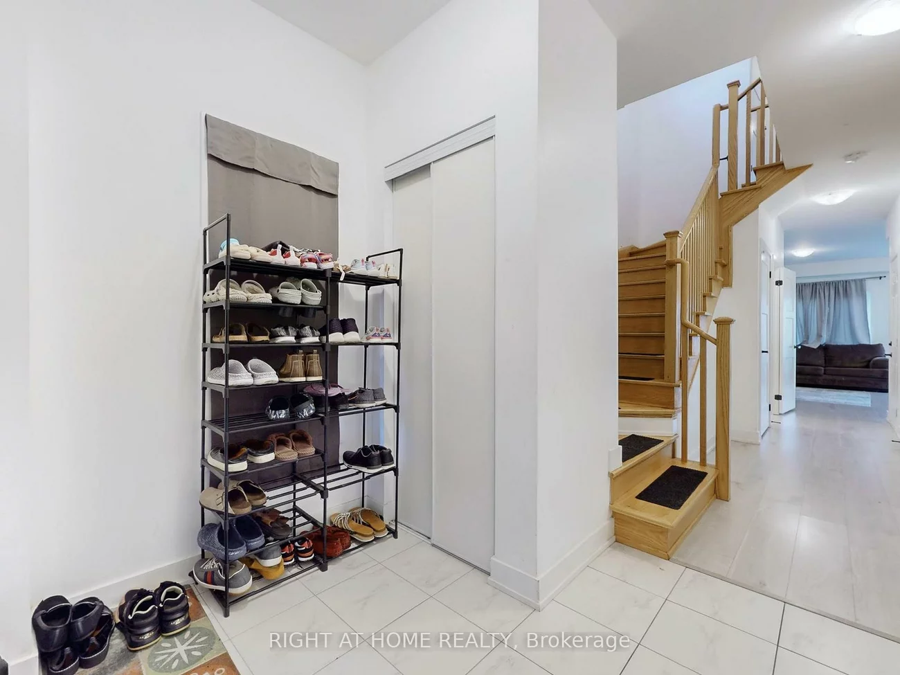 33, Pumpkin Corner, Innis-Shore, Barrie