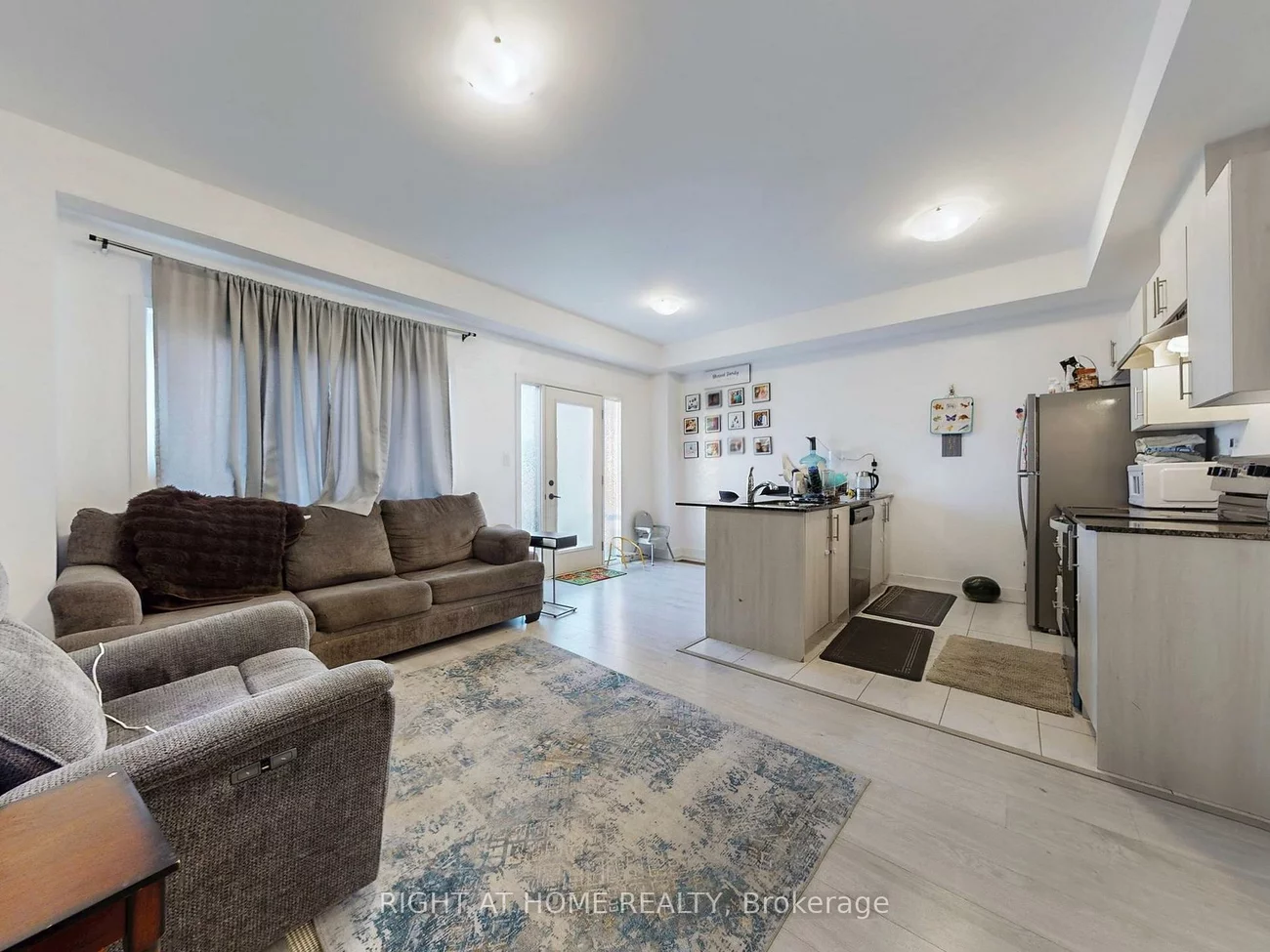 33, Pumpkin Corner, Innis-Shore, Barrie