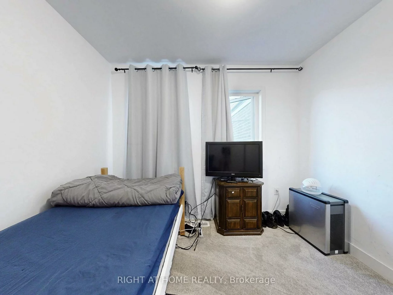 33, Pumpkin Corner, Innis-Shore, Barrie