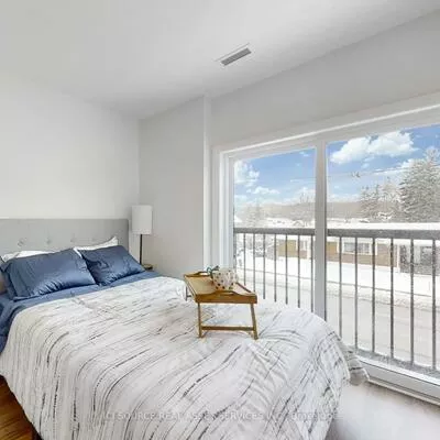 233, Dunlop, Queen's Park, Barrie