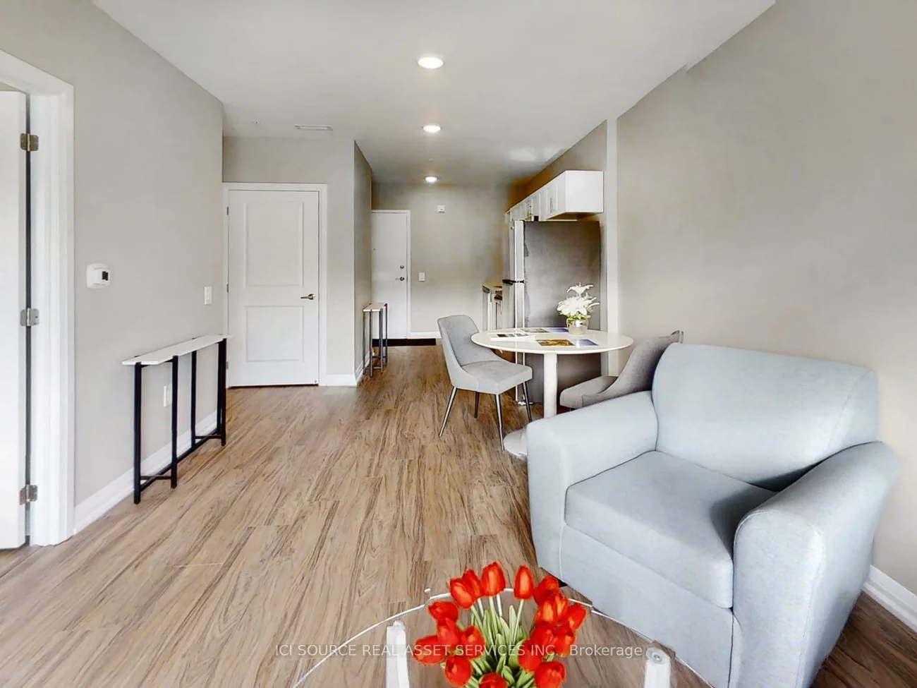 233, Dunlop, Queen's Park, Barrie