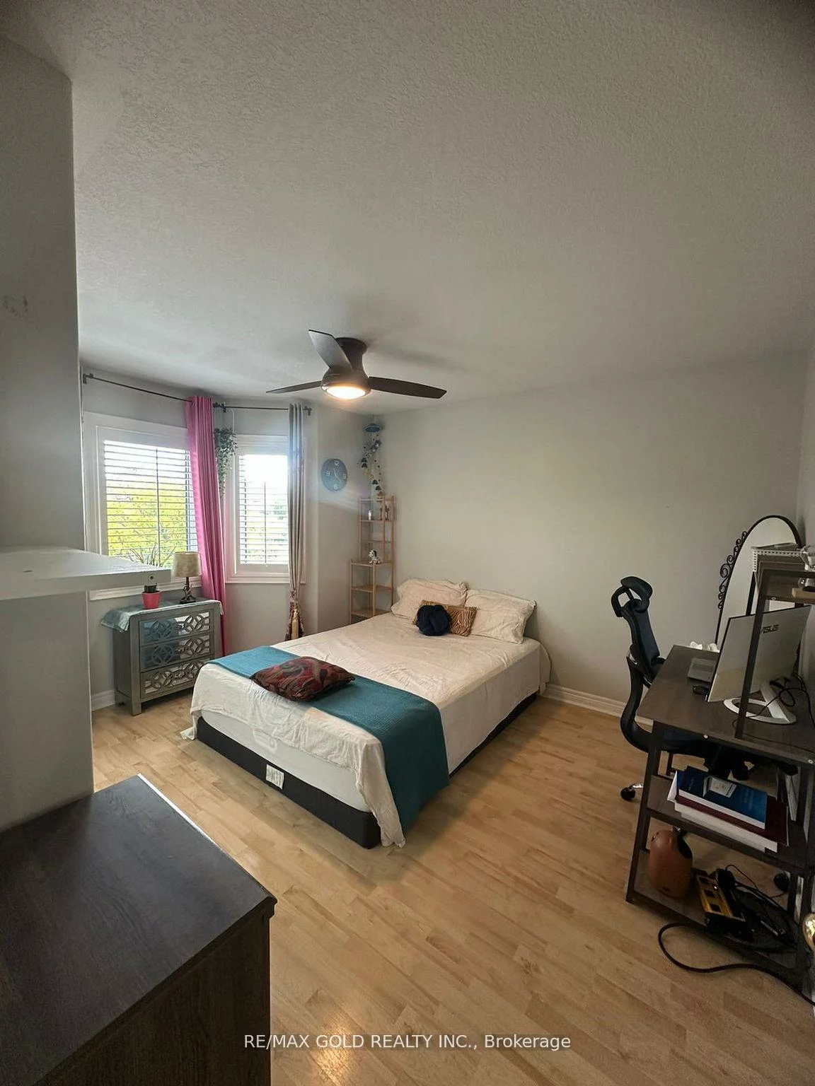 28, Sovereign's, Innis-Shore, Barrie