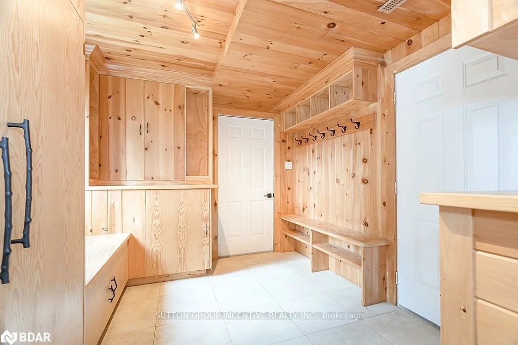 40, Kell, Bayshore, Barrie