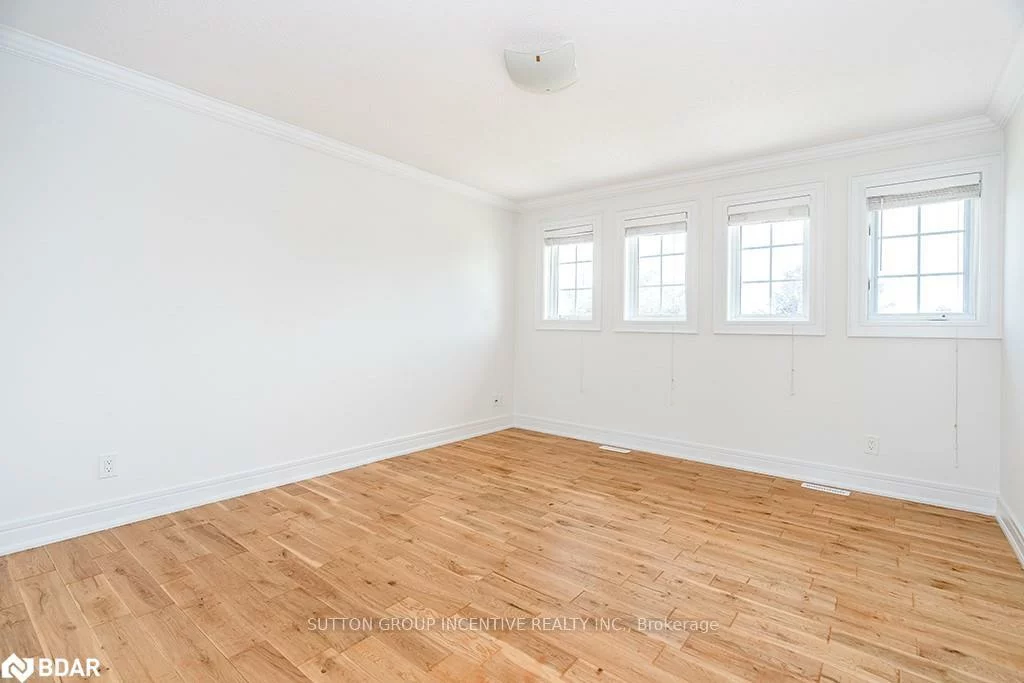 40, Kell, Bayshore, Barrie