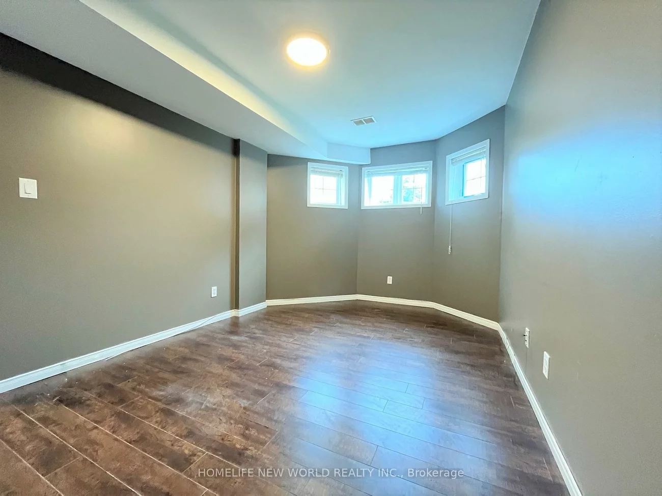 5, Golden Eagle, Little Lake, Barrie