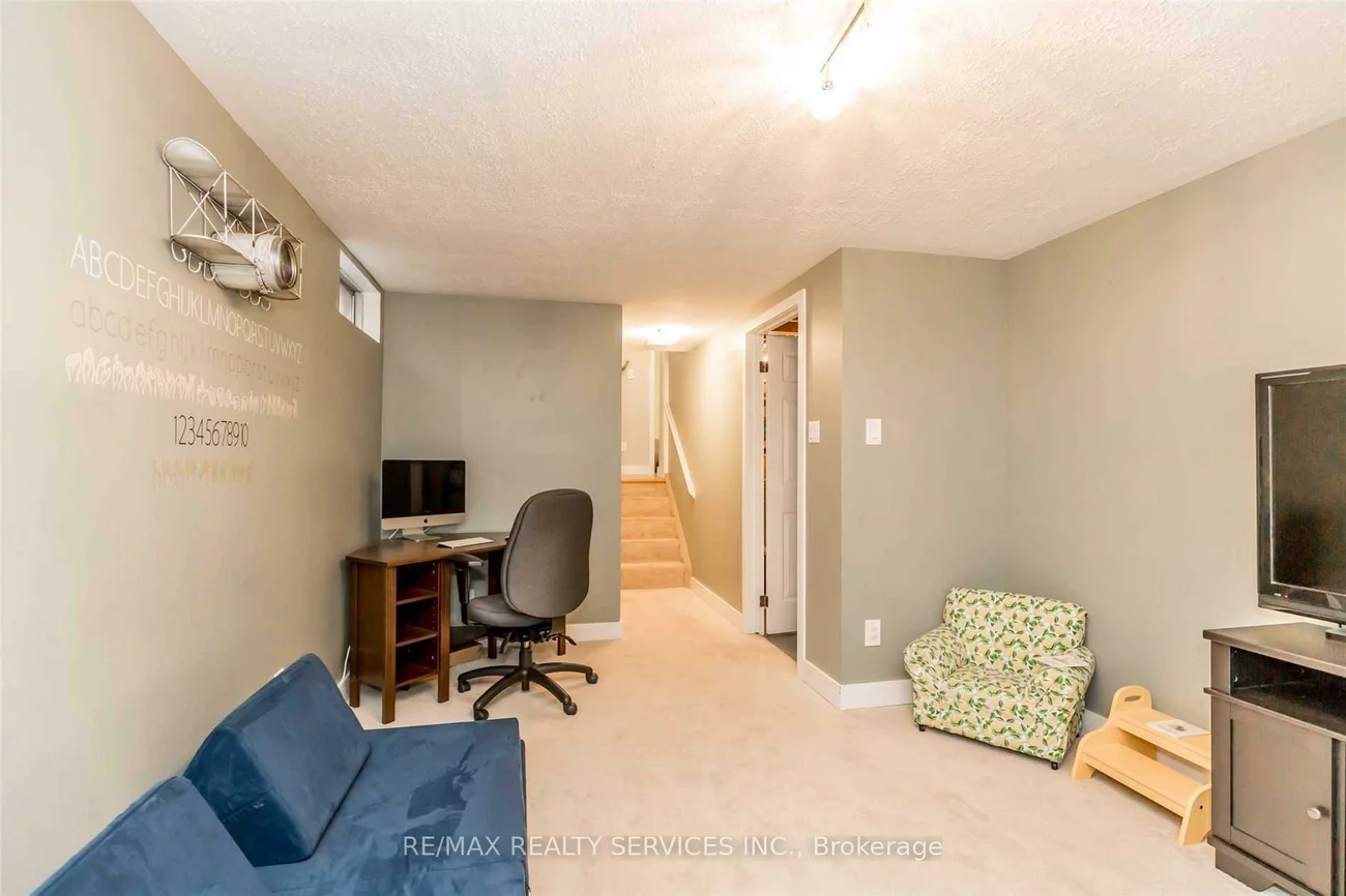 83, Janice, Sunnidale, Barrie