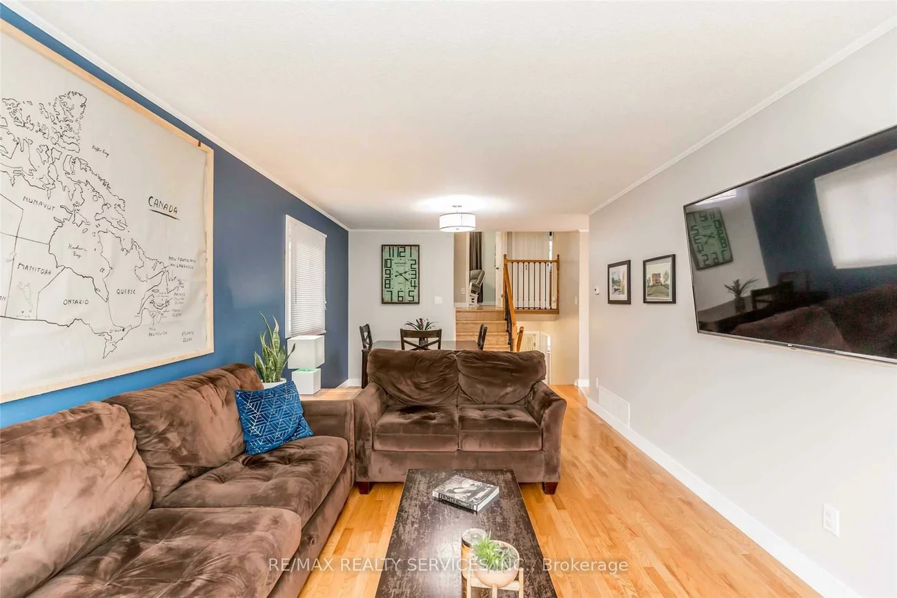 83, Janice, Sunnidale, Barrie