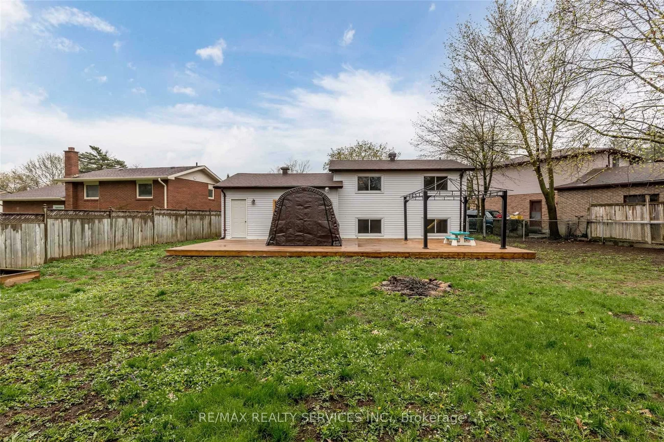 83, Janice, Sunnidale, Barrie