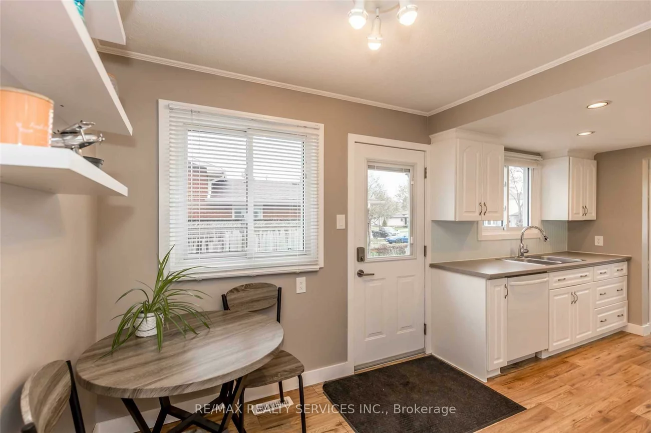 83, Janice, Sunnidale, Barrie