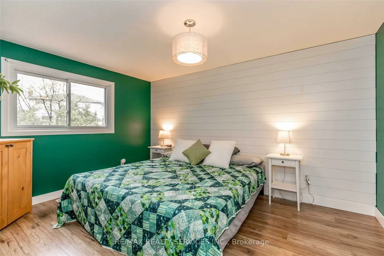 83, Janice, Sunnidale, Barrie