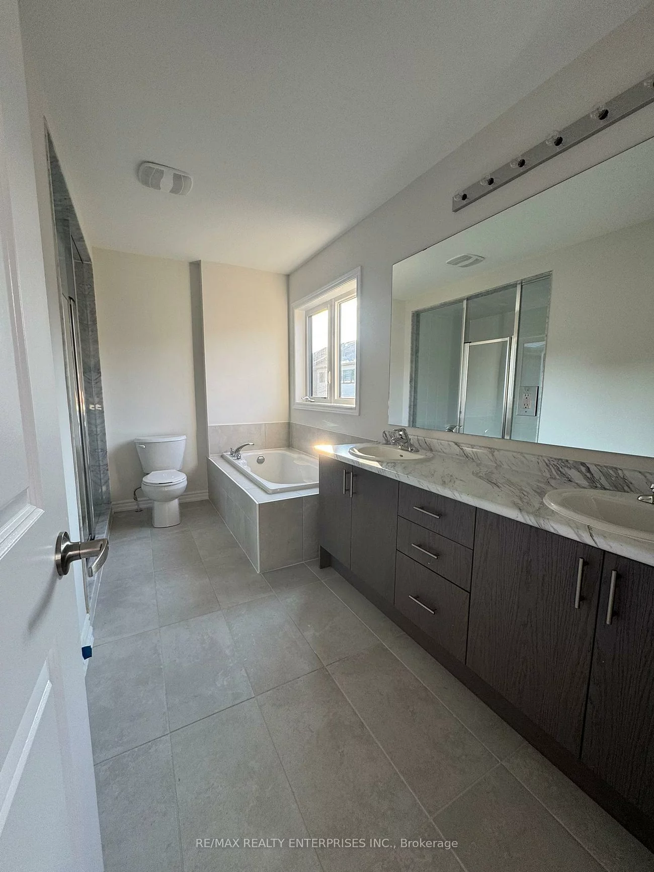140, Nottingham, Rural Barrie Southeast, Barrie
