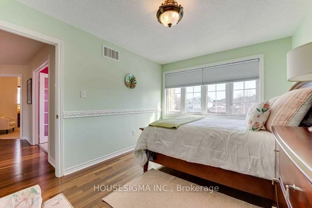 129, Gore, Ardagh, Barrie