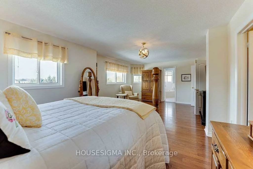 129, Gore, Ardagh, Barrie