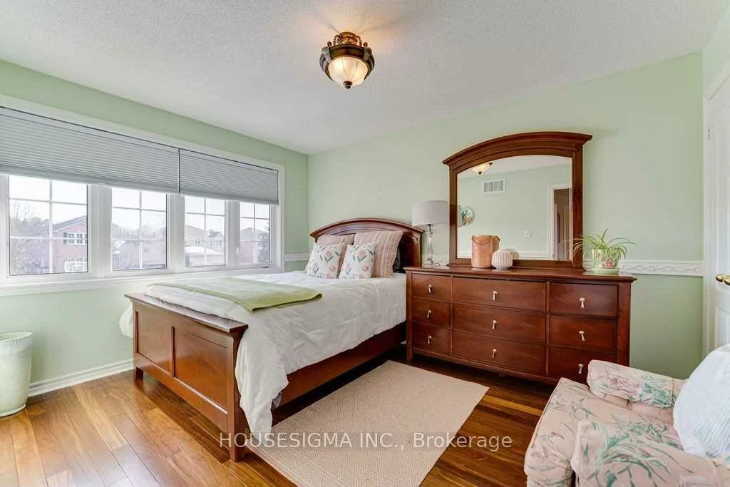 129, Gore, Ardagh, Barrie