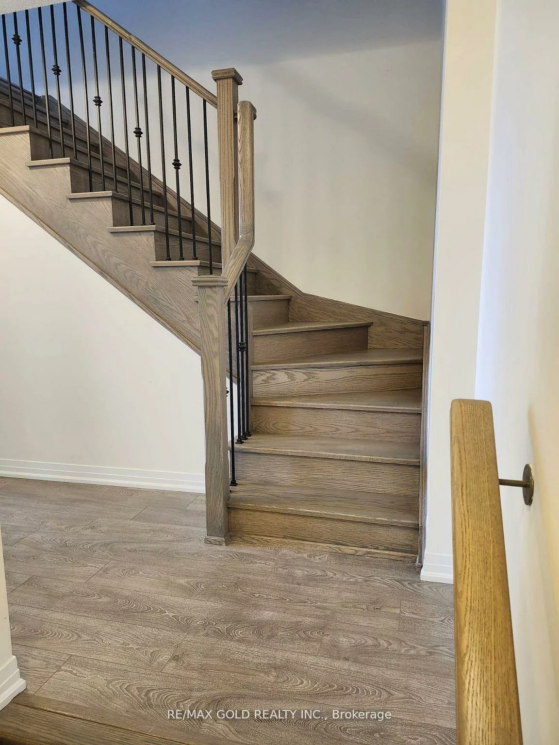 29, Cherry Hill, Painswick South, Barrie