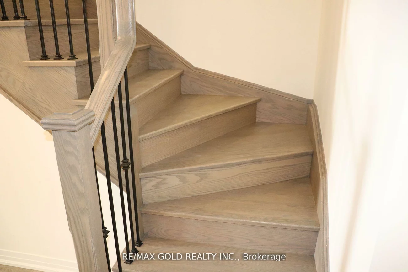29, Cherry Hill, Painswick South, Barrie