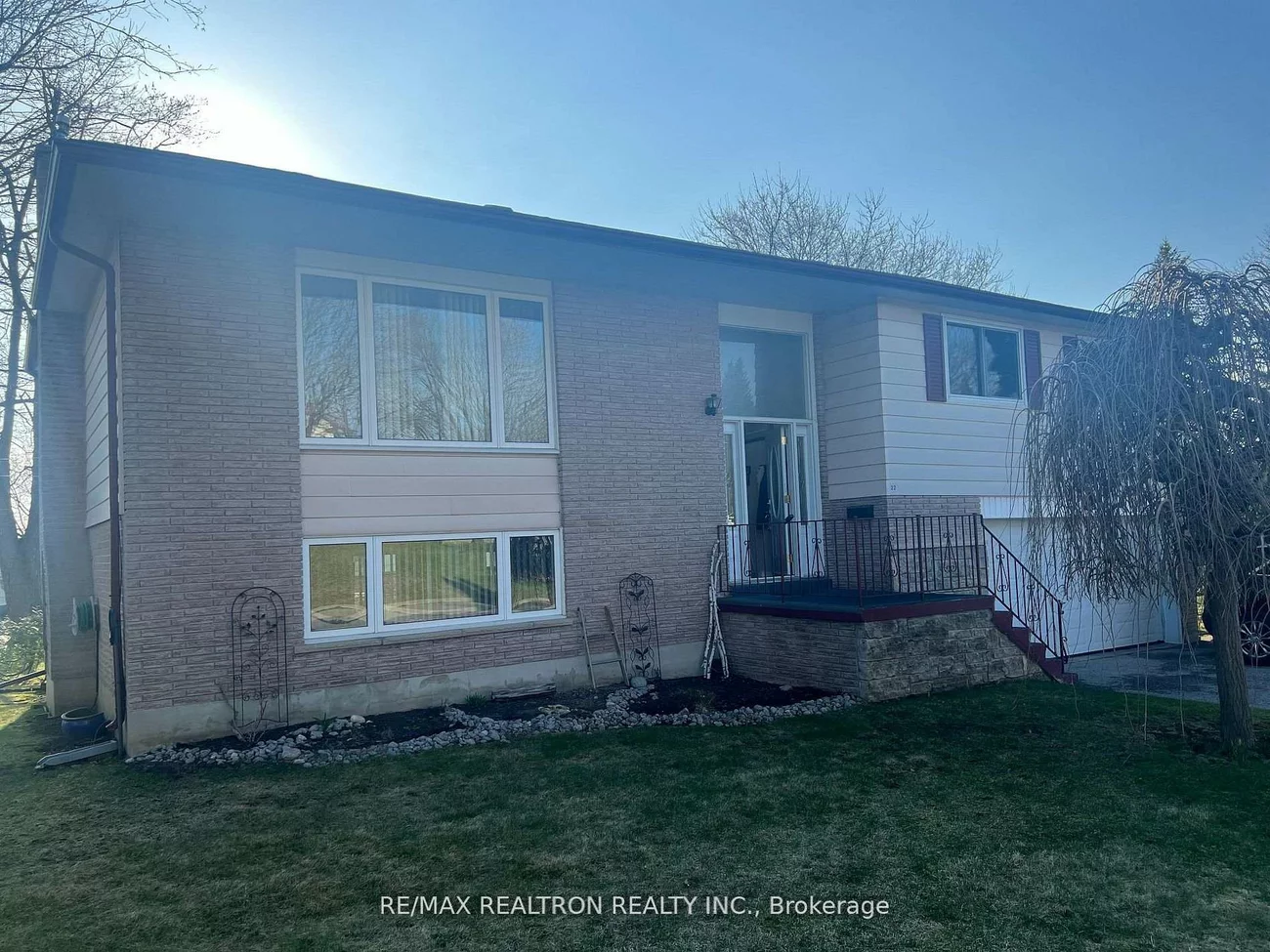 22, Jane, Allandale Heights, Barrie