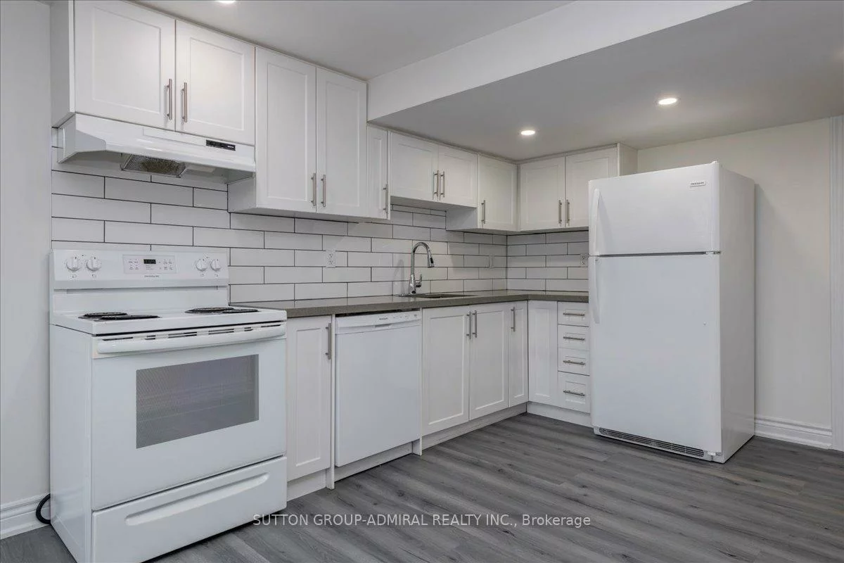 104, Marsellus, Holly, Barrie