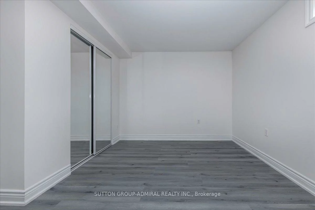 104, Marsellus, Holly, Barrie