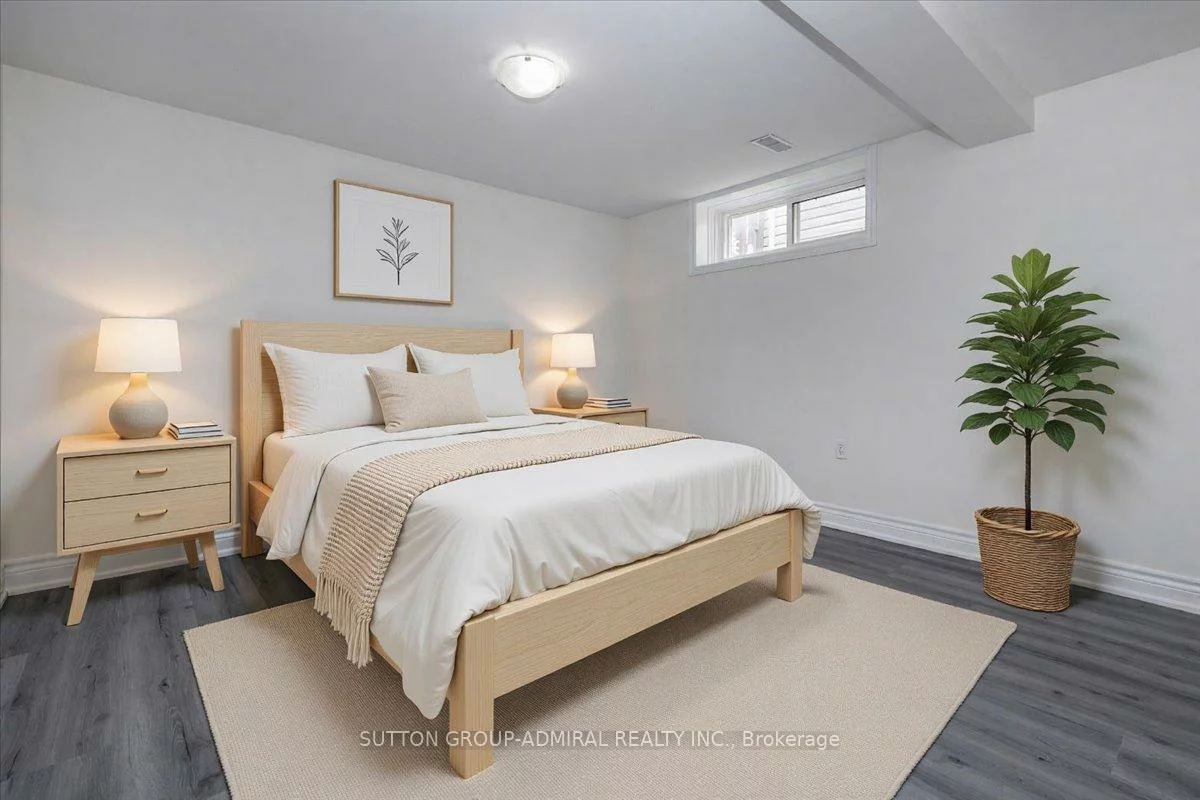 104, Marsellus, Holly, Barrie