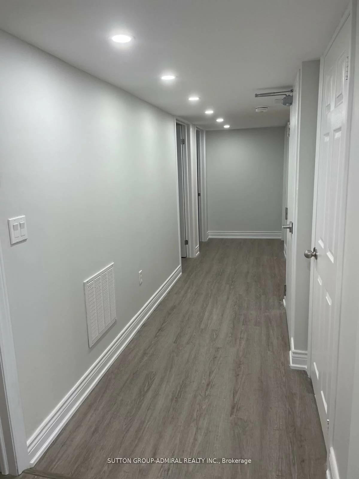 104, Marsellus, Holly, Barrie