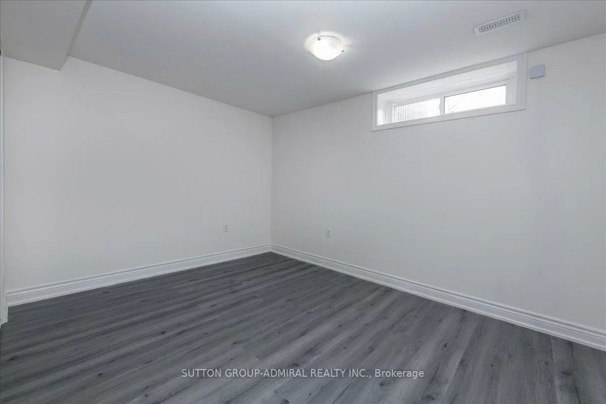 104, Marsellus, Holly, Barrie