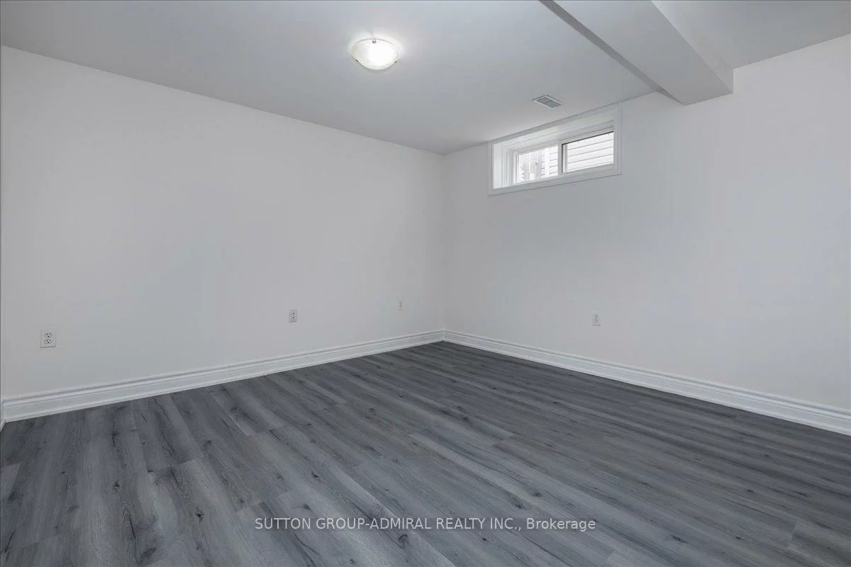 104, Marsellus, Holly, Barrie