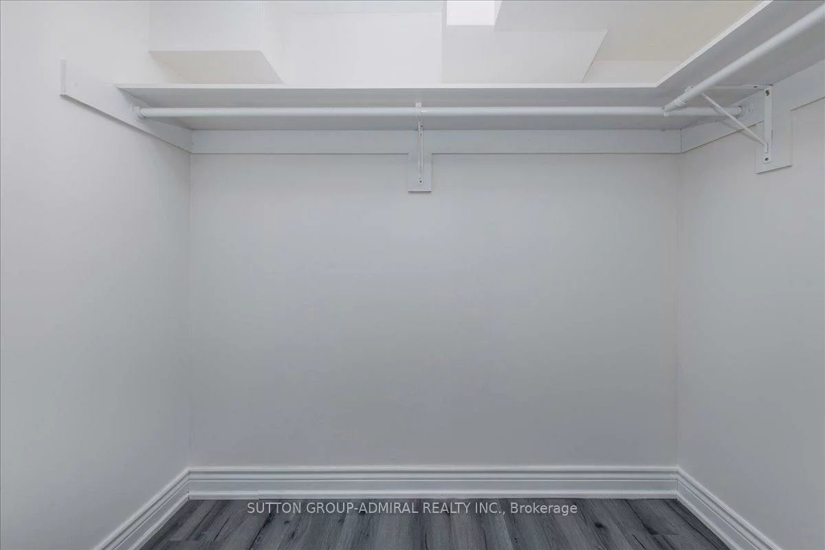 104, Marsellus, Holly, Barrie