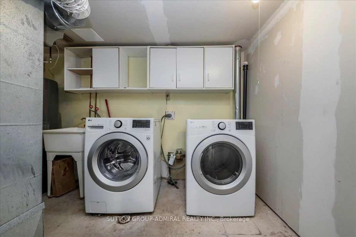 104, Marsellus, Holly, Barrie