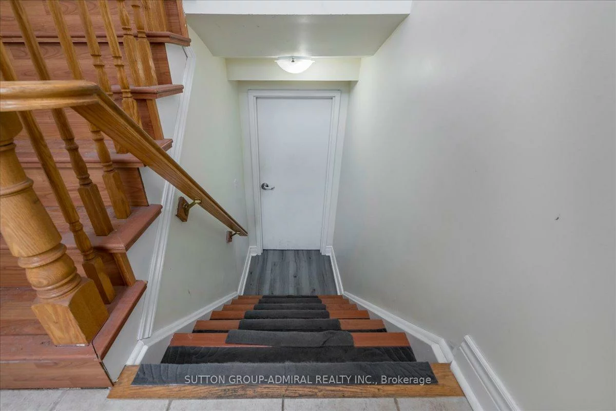 104, Marsellus, Holly, Barrie