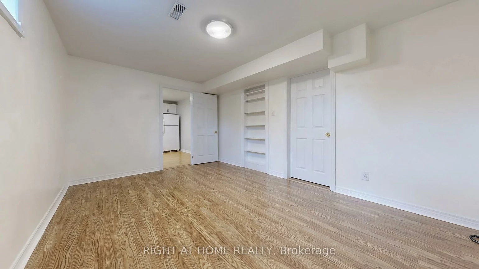 381, Leacock (Basement, Letitia Heights, Barrie
