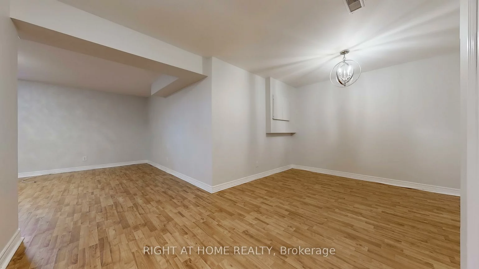 381, Leacock (Basement, Letitia Heights, Barrie