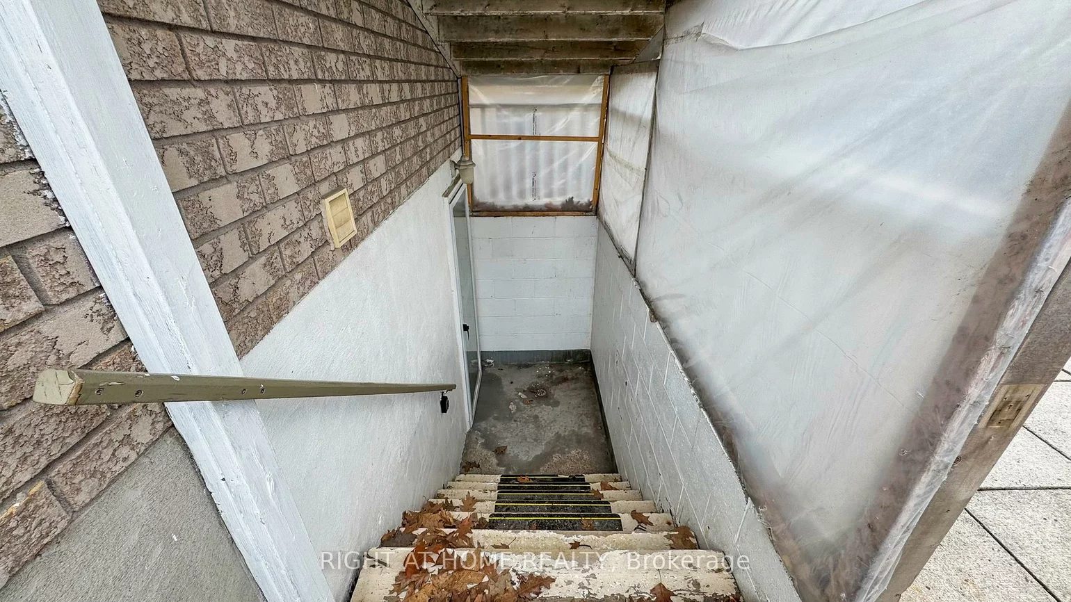 381, Leacock (Basement, Letitia Heights, Barrie
